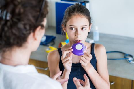 Chez l’enfant, 80 % des asthmes sont d’origine allergique