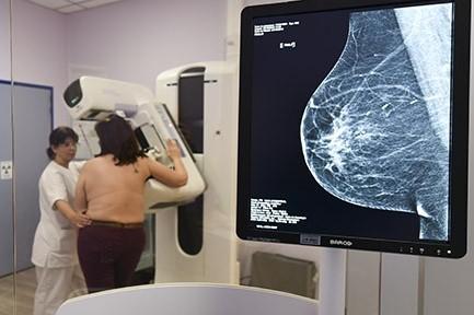 Cancer du sein : la mammographie 3D recommandée dans le cadre du ...